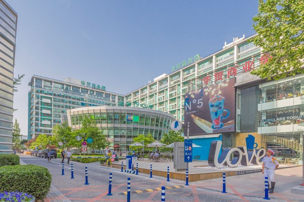 ​华贸中心商务楼——长安街沿线的璀璨明珠