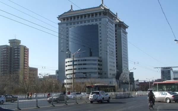 万通新世界中心：尊享商业地产的绝佳选择