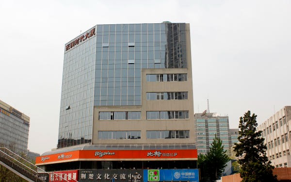 东润时代大厦：商业办公中心的理想选择