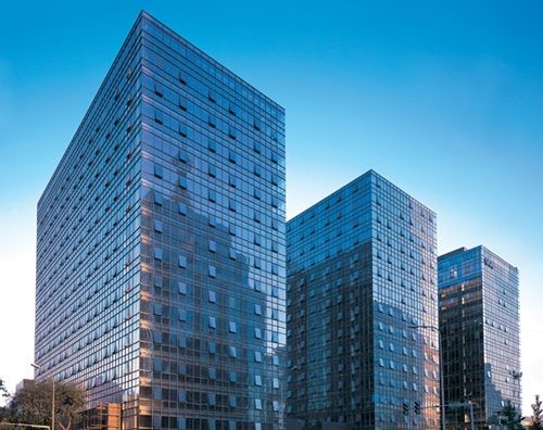 盈泰中心——打造黄金商业地段的高品质甲级写字楼