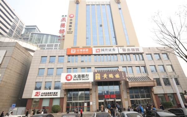 中电信息大厦-顶级商业地产，商务氛围醇厚