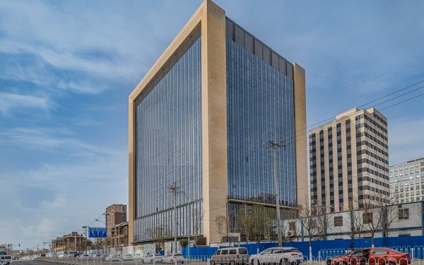 华润昆仑中心：商业地产经纪人力荐