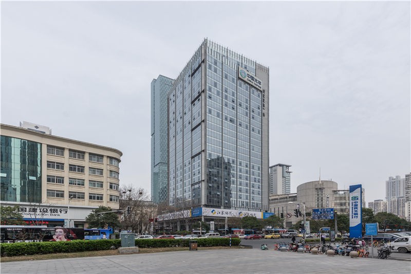 先锋广场：中央路黄金地段，优质商业地产不容错过