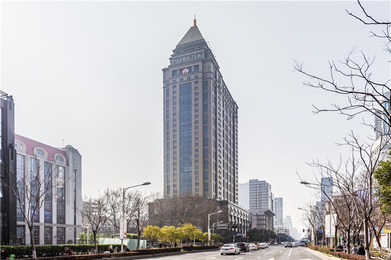 华泰证券大厦——新街口金融核心，现代化高智能办公之选