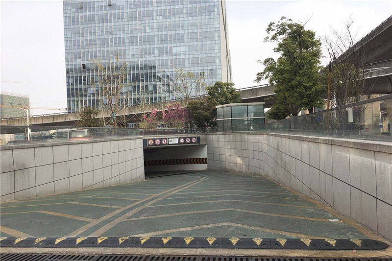 招商高铁广场——南京南站商务地标，品质租赁空间