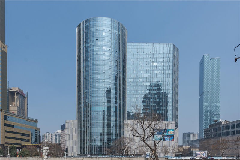 友谊广场——新街口核心商圈，高效商务的首选之地