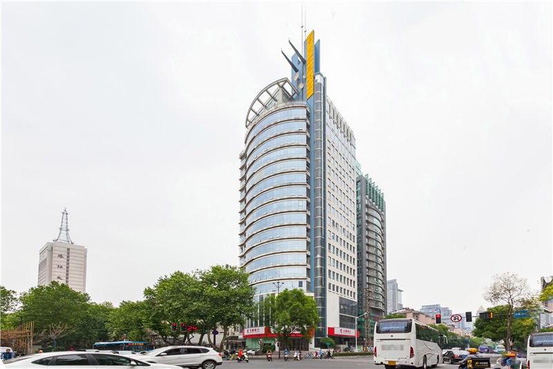 长发科技数码大厦——珠江路核心地带，现代化科技商务新地标