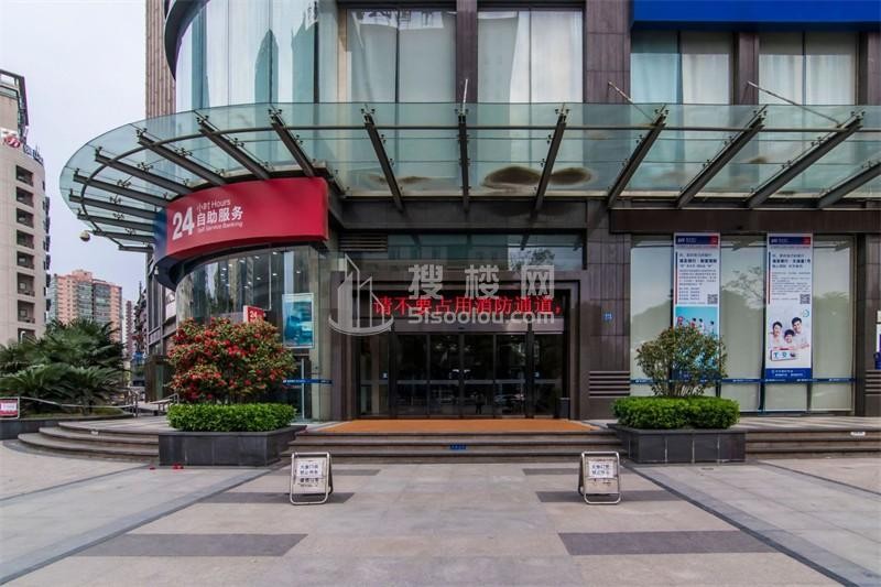 浦发银行大厦——金融中心的新篇章