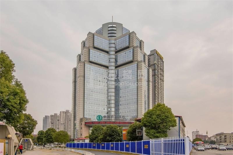 [2008新长江广场]：繁华武昌的璀璨明珠