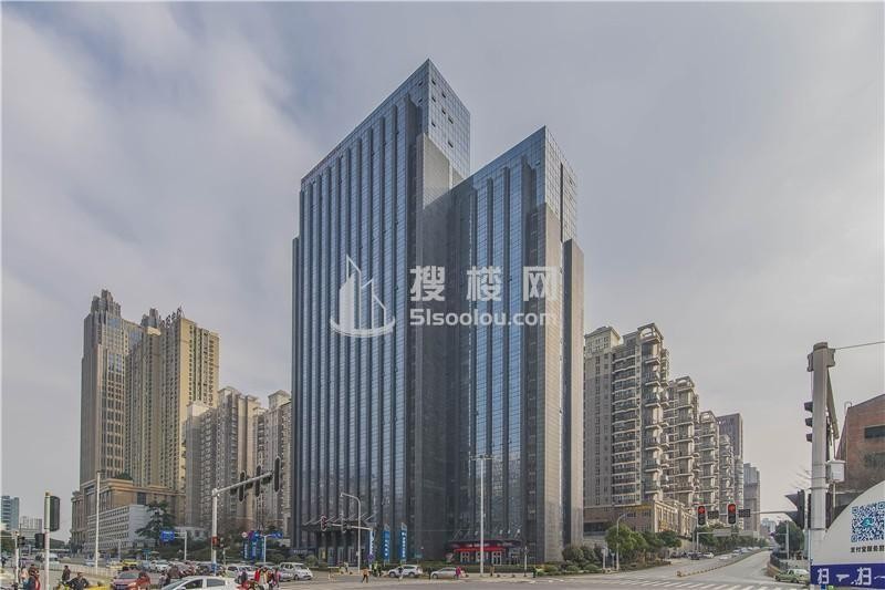 平安国际金融大厦：楚河汉街的璀璨明珠