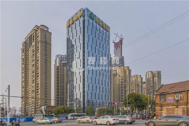 绿地铭创：武汉市中心的甲级纯写字楼，品质与价值的双重呈现