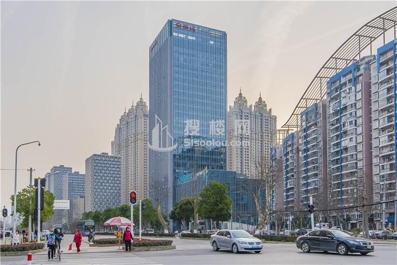 白云边大厦：商业地产璀璨明珠，汇聚无限商机