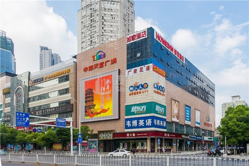 嘉园大厦：商务繁华中的静谧绿洲