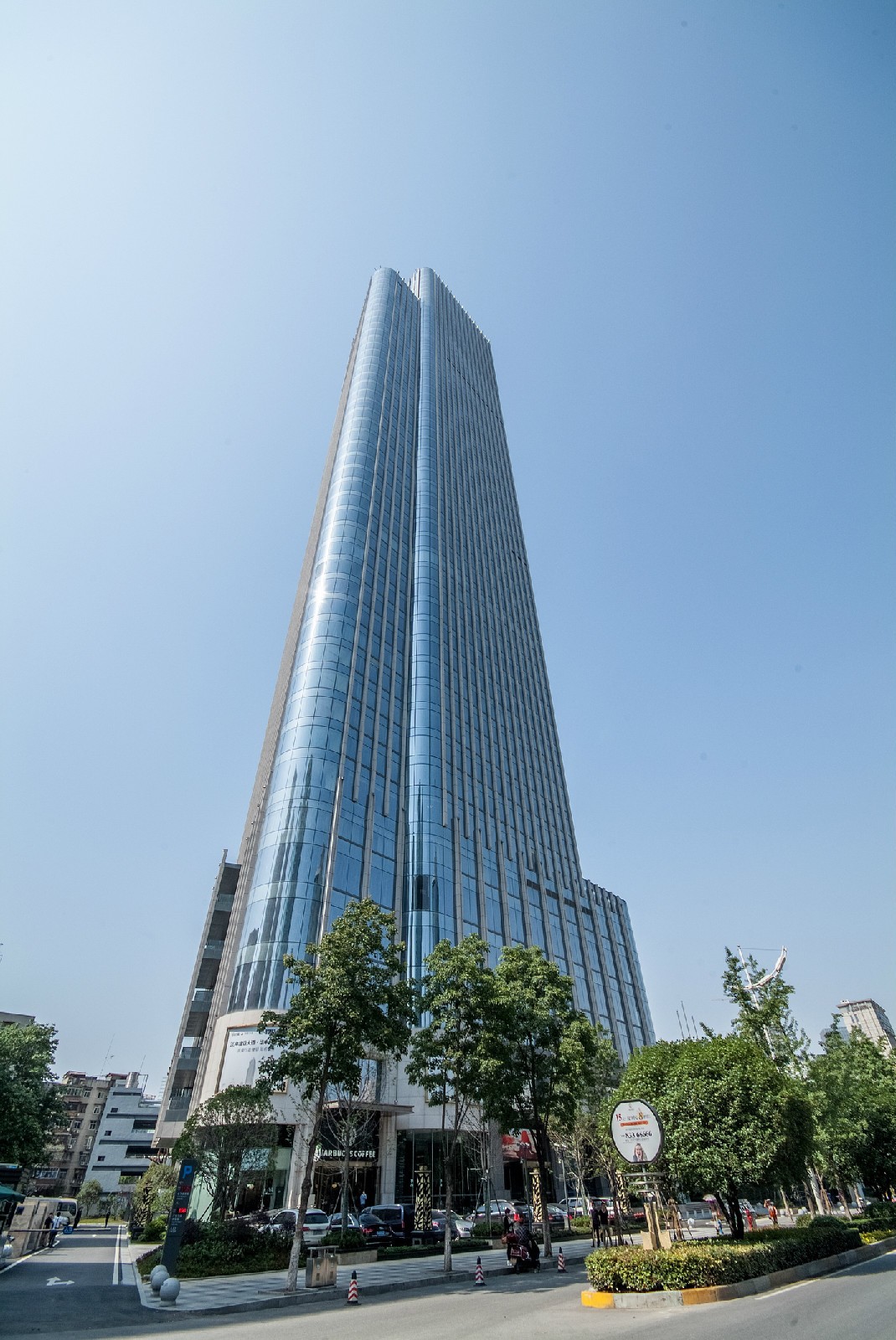 广发银行大厦：繁华中心的高品质办公之选