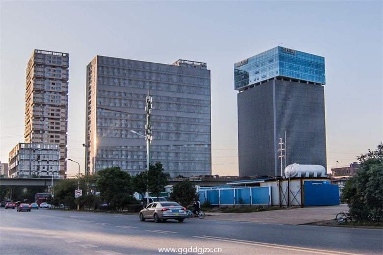 光谷当代国际中心：东湖新技术开发区的璀璨明珠