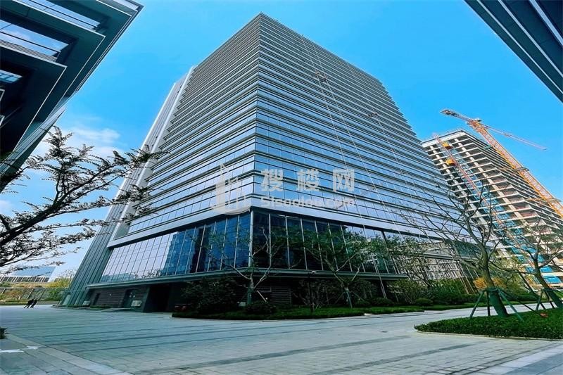 高铁网谷——南京市雨花台区的商务新地标