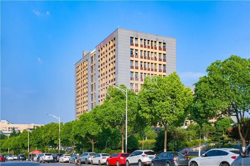 吉美思大厦：现代化商业空间，优越的地理位置，良好的交通条件