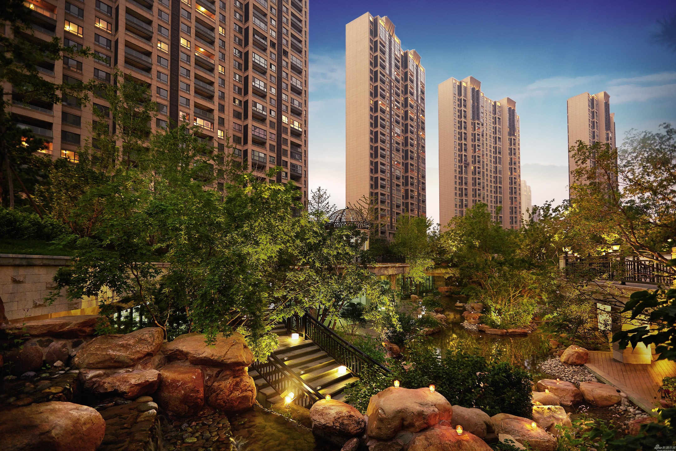 壹零壹座（嘉英汇大厦），中山路上的璀璨明珠