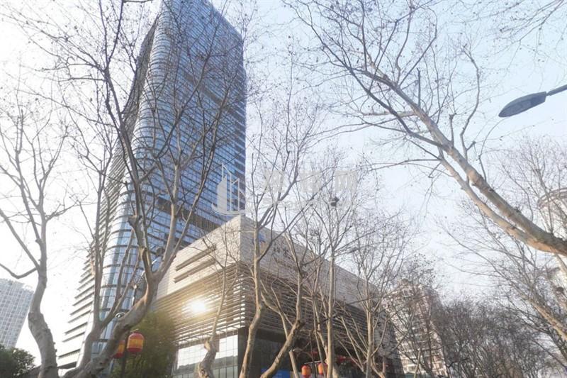 江苏银行总部大厦：中华路26号，品质之选，商业地产的璀璨明珠