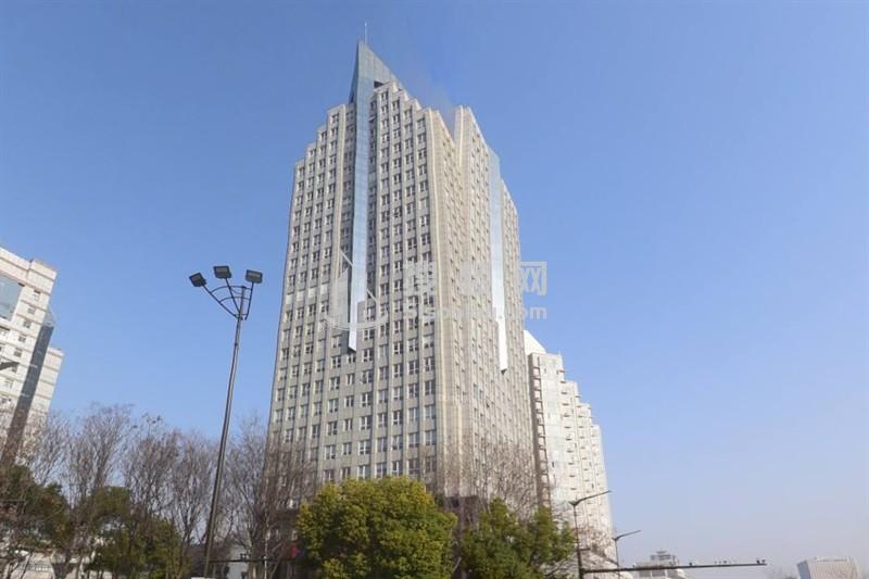 南京报业大厦：龙蟠中路上的卓越商业地标