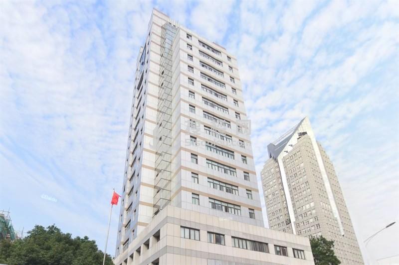 复成大厦：黄金地段的精英办公领地，叩开成功之门