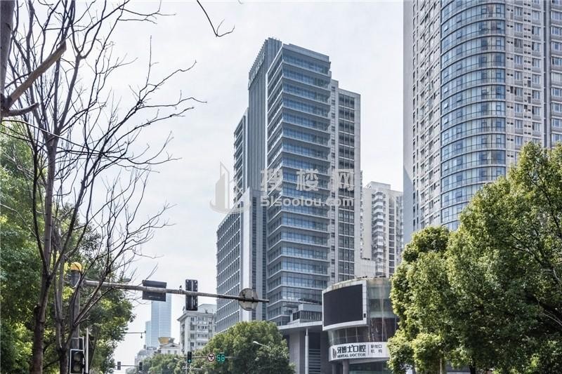 城开大厦——南京商业地产的璀璨明珠