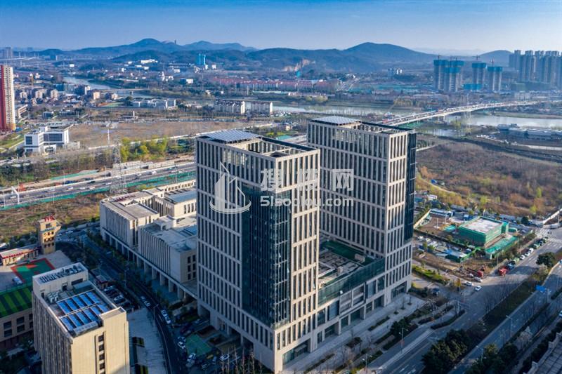 云座中和：商业地产的瑰宝，助力企业腾飞