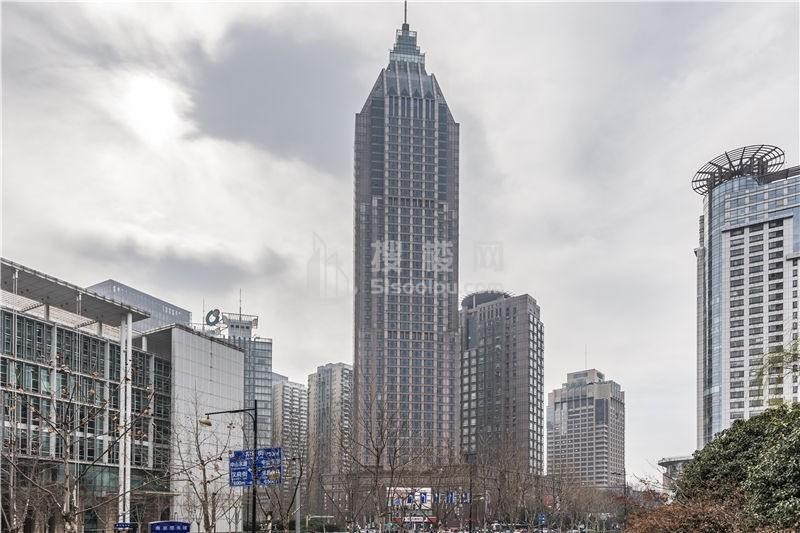 新世纪广场——南京商业地产的璀璨明珠