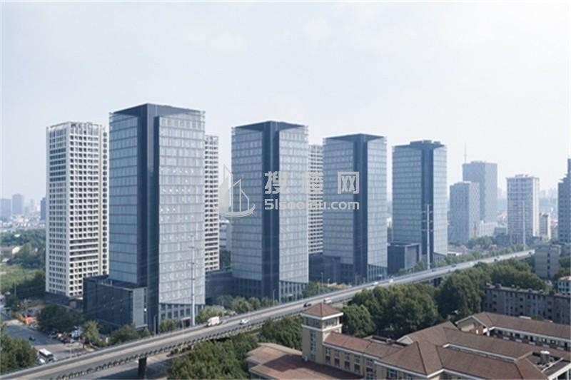 南京长江国际航运中心：立足长江，放眼国际的航运枢纽