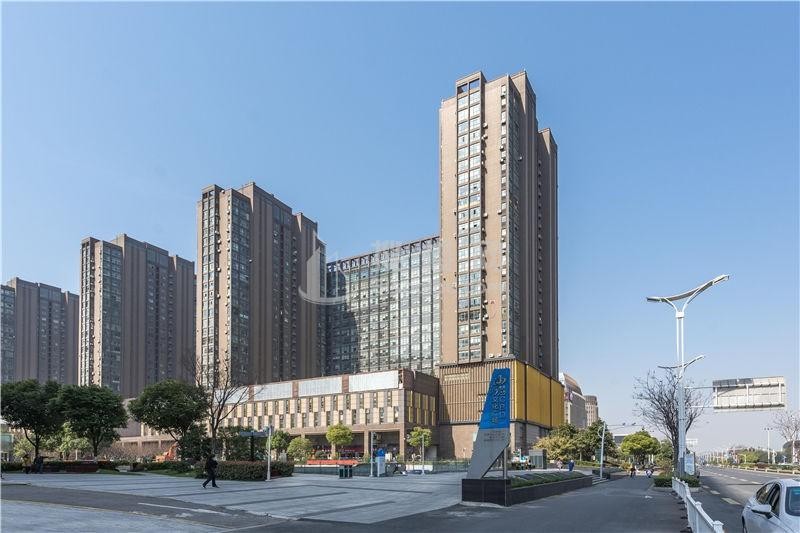 中泰国际广场：现代化商业地产的典范，助力企业腾飞