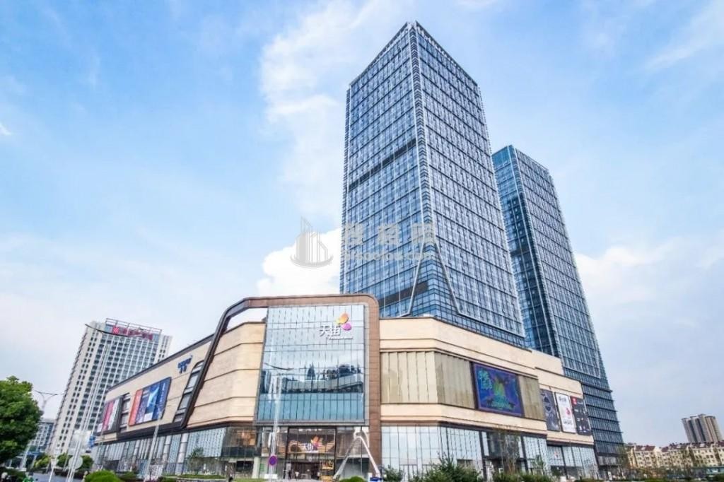 龙湖时代上城：建邺区的心脏地带，租赁优质商业空间