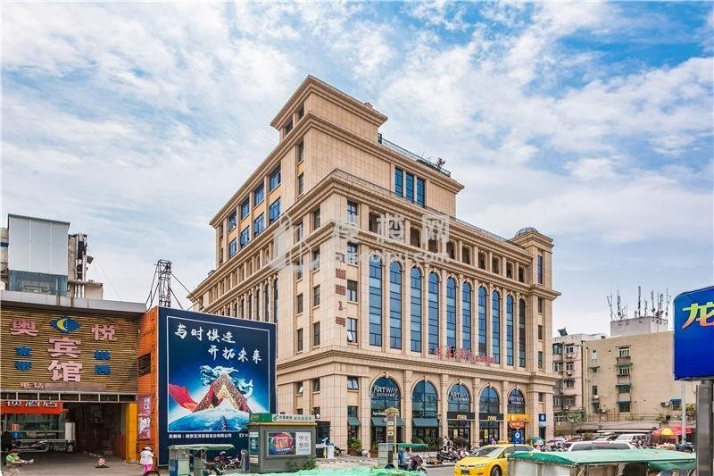 南湖路1号：繁华里的静谧商务领地，品质租约为您的生意添砖加瓦