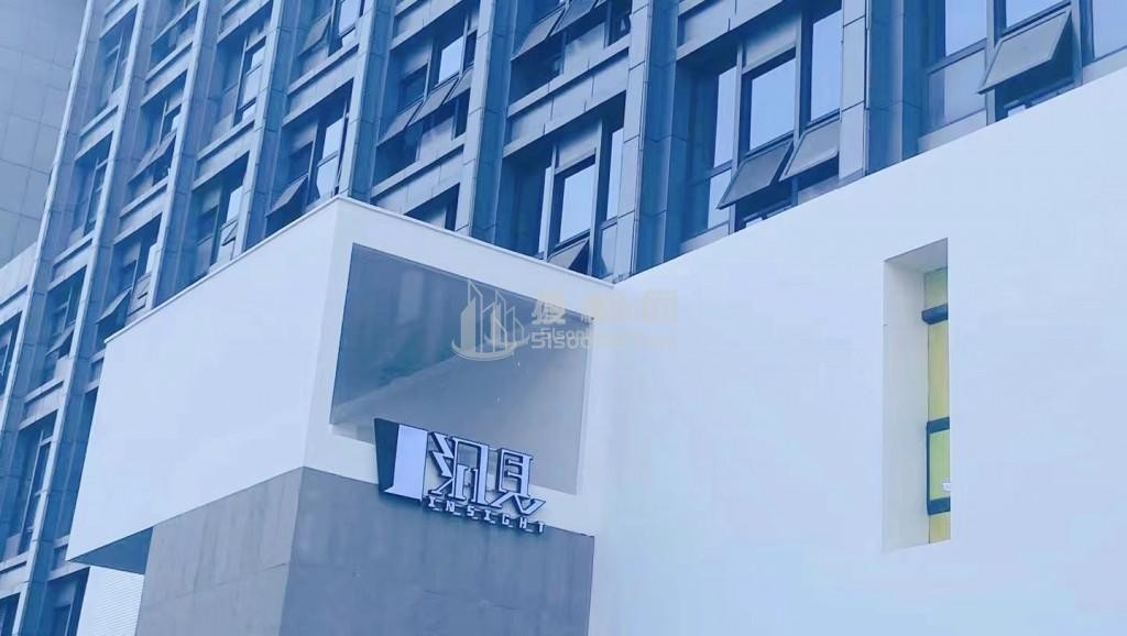 金宸洞见：南京市建邺区雨润大街88-1号的商业地产新星