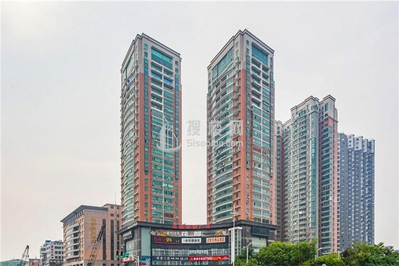 创新滨江广场：南京商业地产新篇章