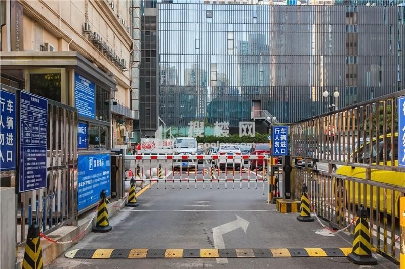 华盈国际大厦：淮海路金銮巷的璀璨明珠，引领商业地产新潮流