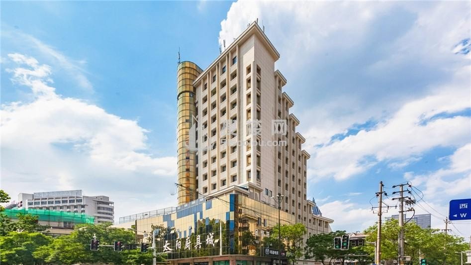 万厦商务楼：坐拥繁华地段，领略高效商务新篇