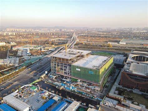 公用金卡大厦：龙蟠路167号，商业地产的璀璨明珠