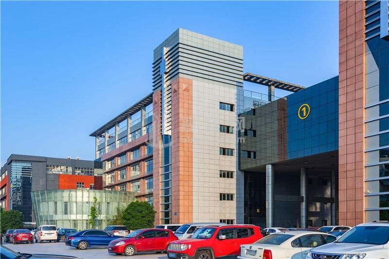 泽天能源：高效节能，绿色未来的商业地产新秀