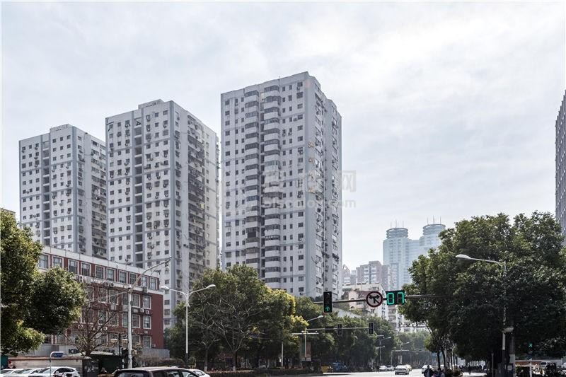 鸿信大厦：建邺路上的商业地产璀璨明珠