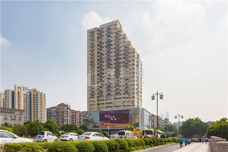 金鹰汉中新城：繁华地段的商业新星，品质与价值的完美融合