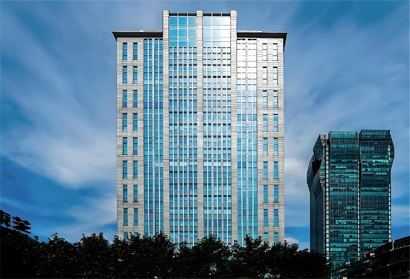 都市总部大楼：黄浦区商业核心，企业总部办公新选择