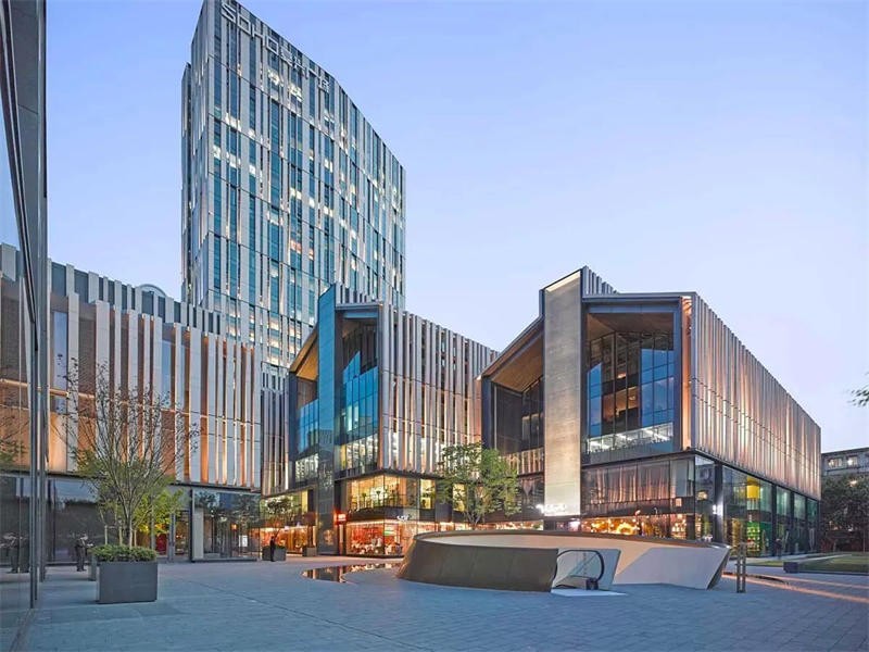 SOHO复兴广场甲级写字楼出租，尽享新天地核心商务区优势！