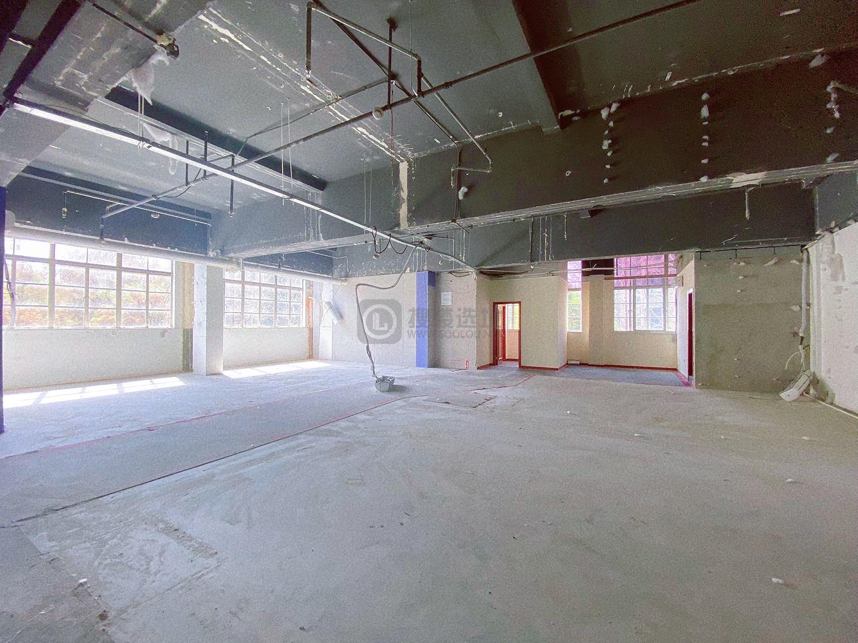 越界X2创意空间