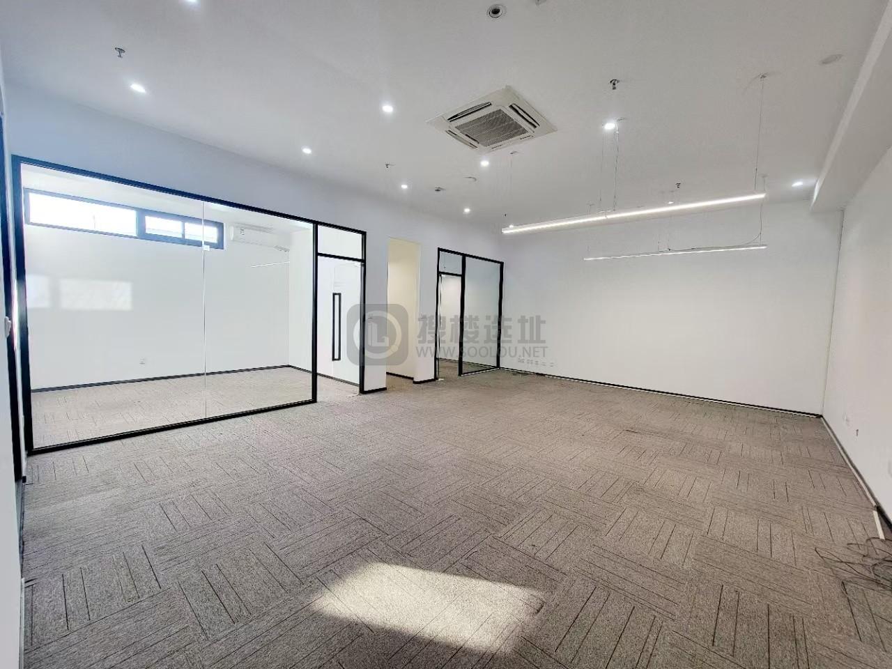 芳华德必运动LOFT