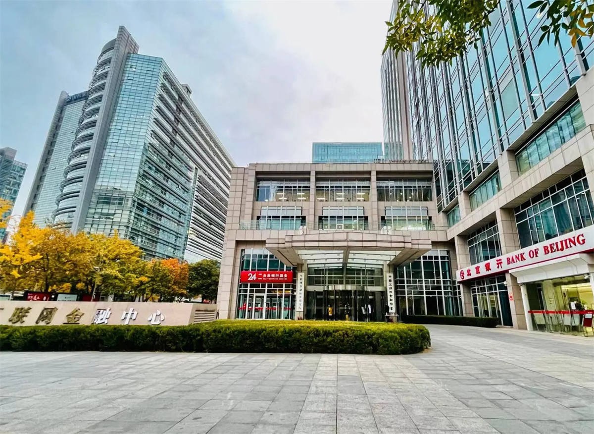 ใไบ่็ฝ้่ไธญๅฟใ1250ๅนณ็ฑณๅๅ
ฌ็ฉบ้ด๏ผ200ไธชๅทฅไฝ๏ผๅๅก็ฒพ่ฑ็่้ๅฐ๏ผ๐๐ผ-ๆๆฅผ็ฌ่ฎฐ