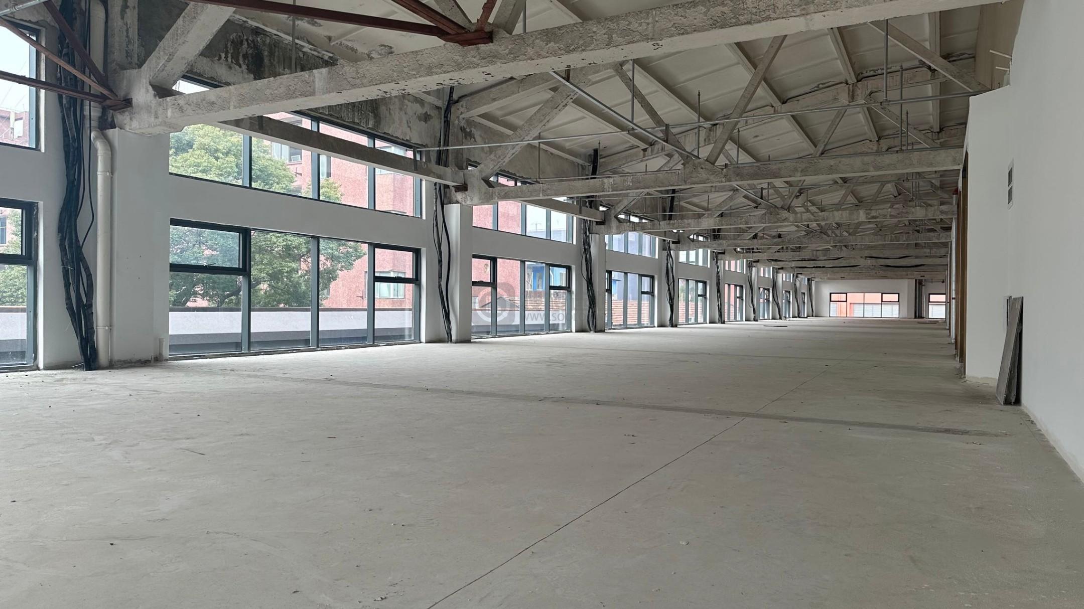 歆翱·万荣中心广场