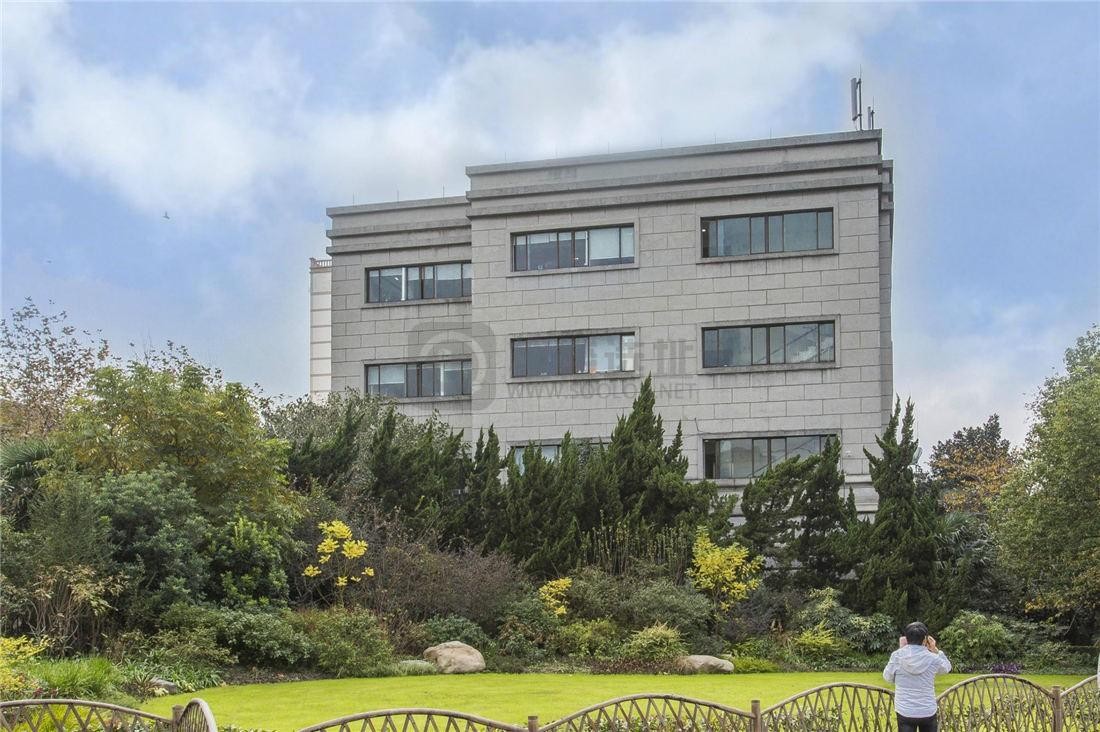 上海东方明珠涉外商务楼-写字楼信息百科-租赁招商电话