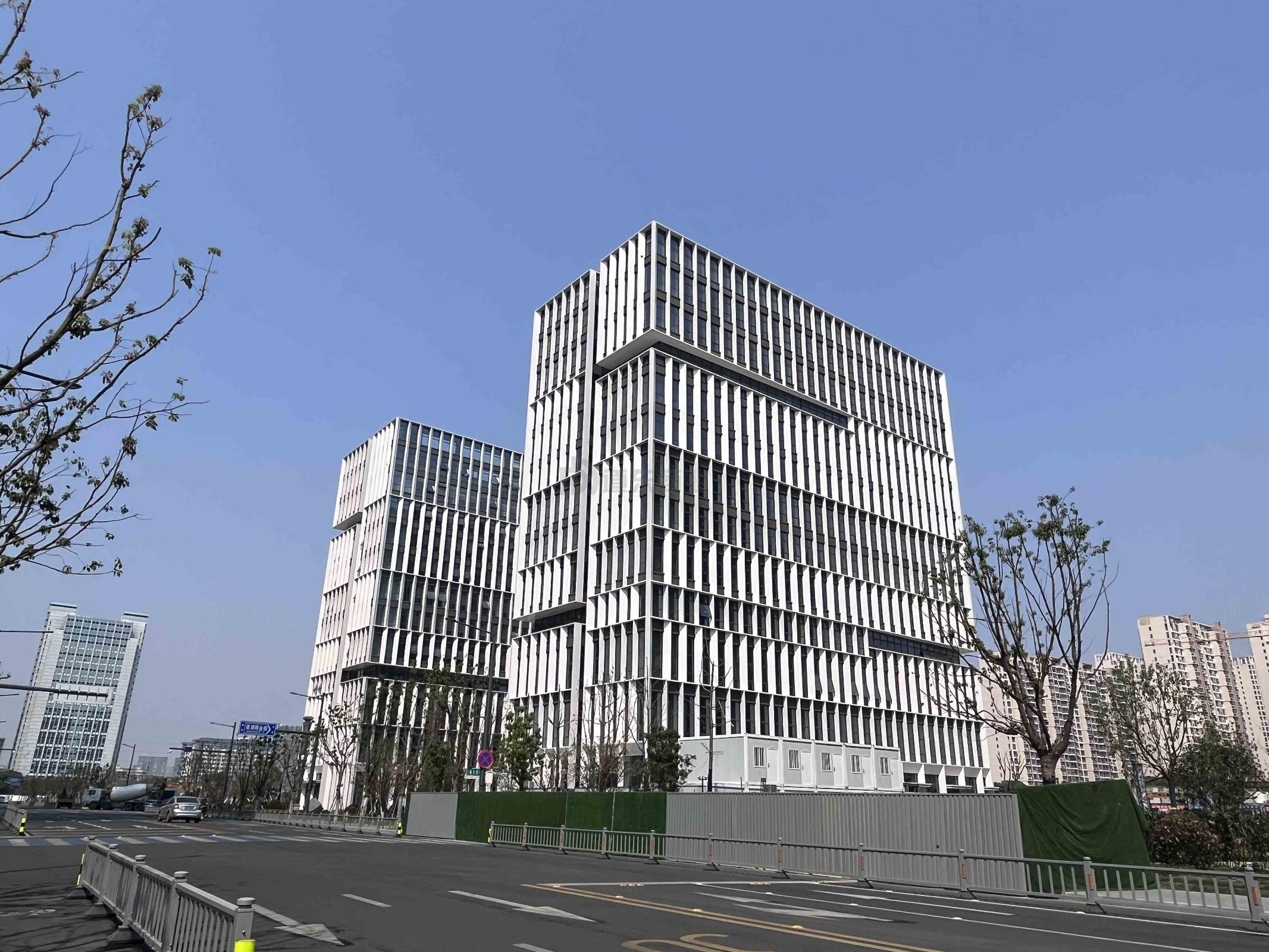 无锡天圣达科创中心：蠡湖之畔的智慧办公新选择