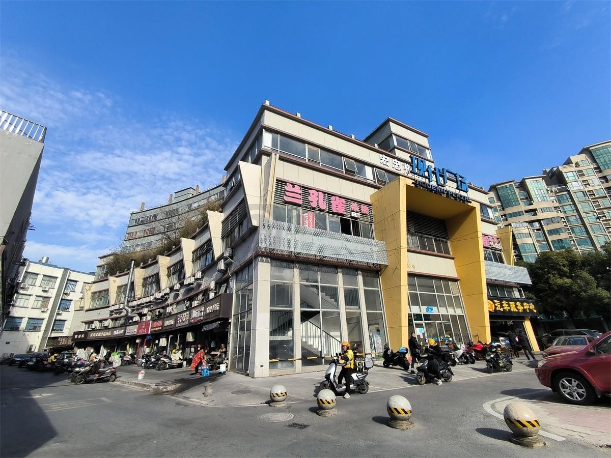 嘉禾现代广场写字楼深度解析：交通便利、配套完善的商务办公空间​