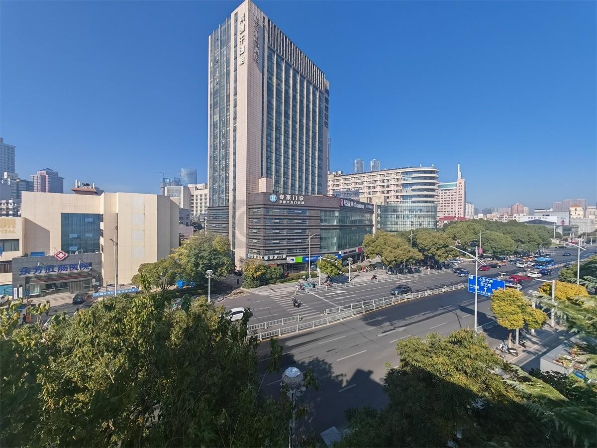 无锡富安大厦：市中心5A智能写字楼，灵活空间助力企业腾飞